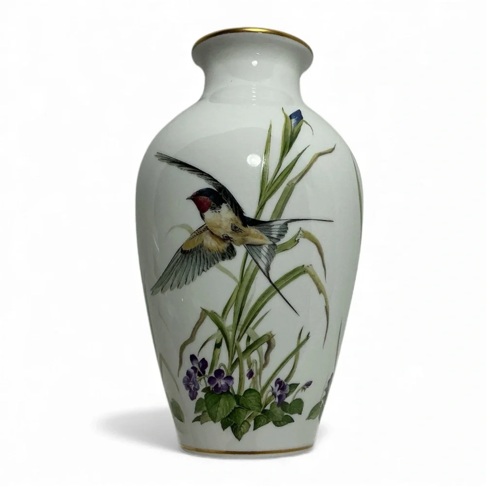 Franklin Porcelain Bird Vase Meadowland Floral Design